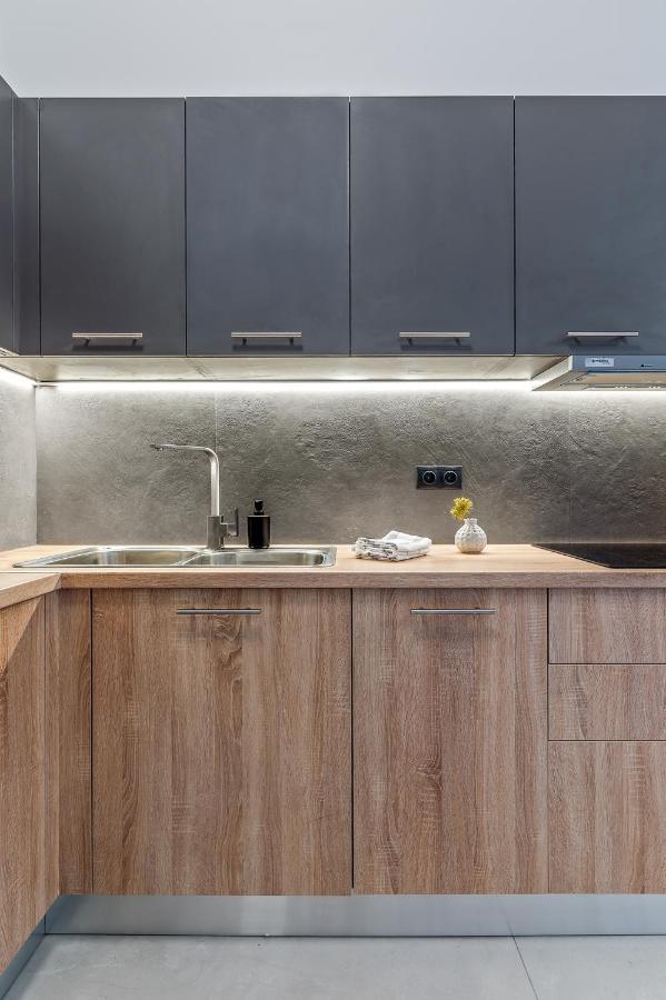 Athena Studio In Gazi ภายนอก รูปภาพ